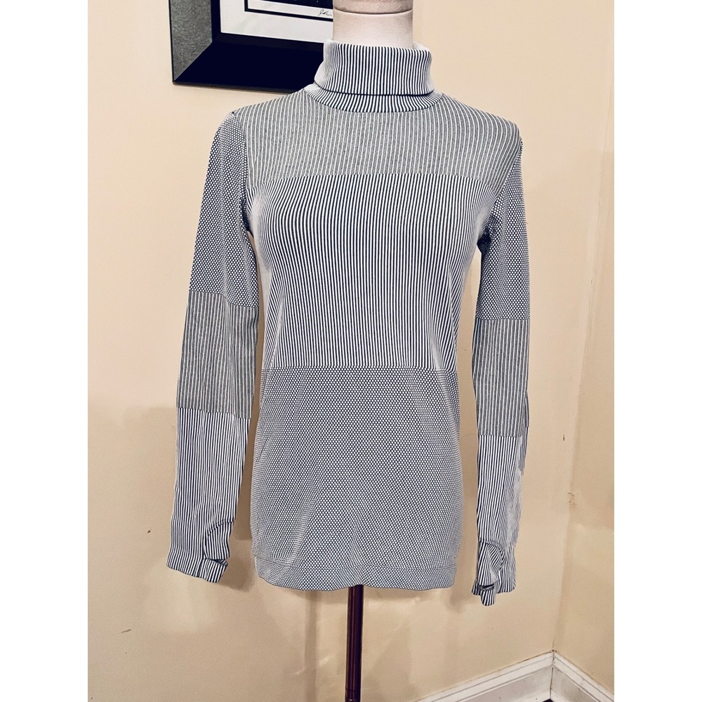 Athleta Flurry Base Layer Turtleneck Striped Seamless Long Sleeve Top‎ Small - Picture 3 of 7